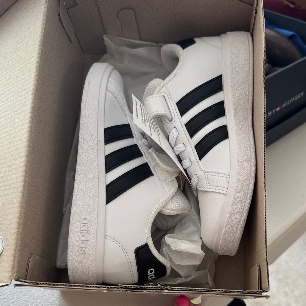 Adidas toddler grand court sneakers